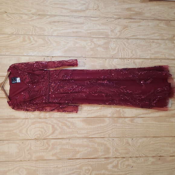 Mac Duggal NWT Burgundy Red Beaded Sequin Maxi Gown Dress Size 2 #12487 - Picture 1 of 10